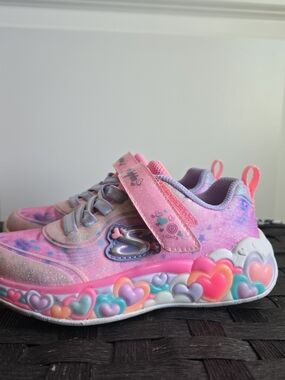 Girls Pink Light-Up Heart Accent Sneakers Size 12